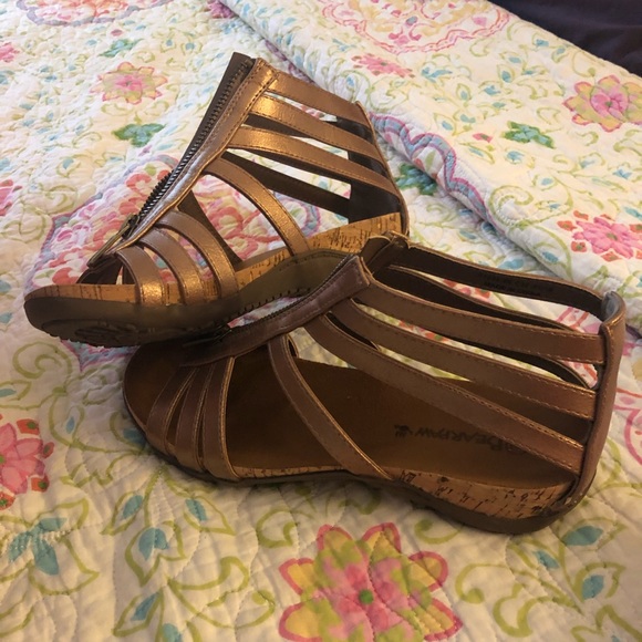 Shoes - Picture 1 of 2